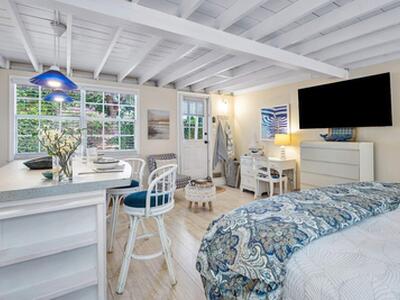 521 N Swinton Avenue, Delray Beach, FL 33444