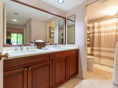 13334 Polo Club Road, Wellington, FL 33414