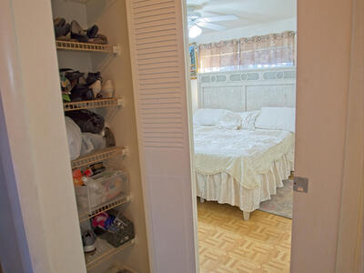 2833 Crosley Drive W, West Palm Beach, FL 33415