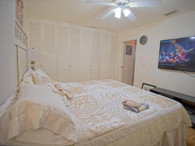 2833 Crosley Drive W, West Palm Beach, FL 33415