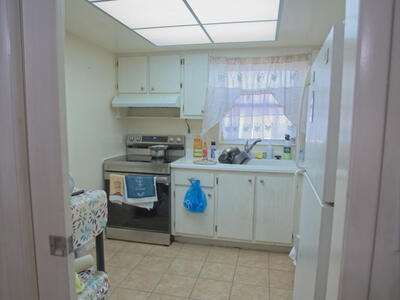 2833 Crosley Drive W, West Palm Beach, FL 33415