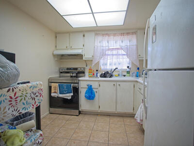 2833 Crosley Drive W, West Palm Beach, FL 33415