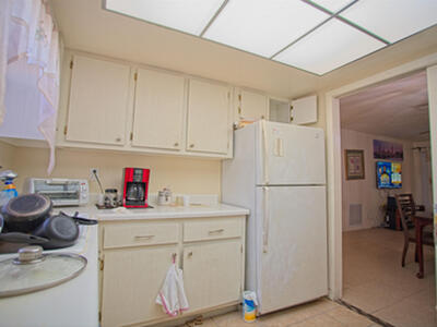 2833 Crosley Drive W, West Palm Beach, FL 33415