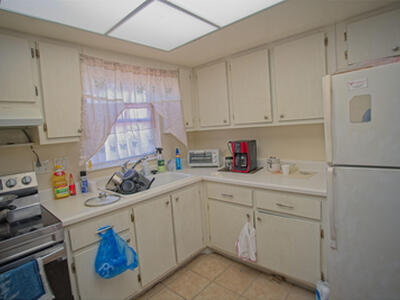 2833 Crosley Drive W, West Palm Beach, FL 33415