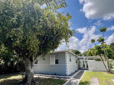 703 N 5th Street