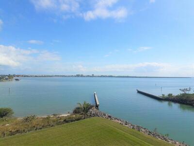 4 Harbour Isle Drive E