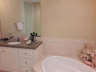 4 Harbour Isle Drive E, Fort Pierce, FL 34949