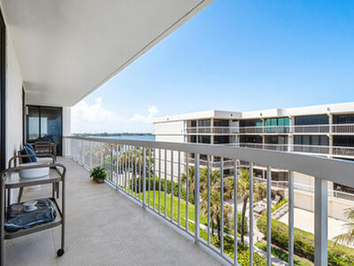 3300 S Ocean Boulevard N, Palm Beach, FL 33480