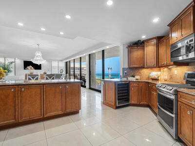 3300 S Ocean Boulevard N, Palm Beach, FL 33480