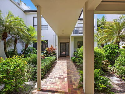 830 Greensward Court, Delray Beach, FL 33445