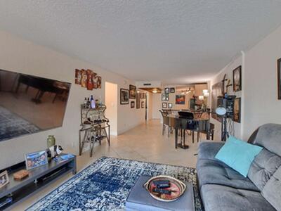 3 Royal Palm Way, Boca Raton, FL 33432
