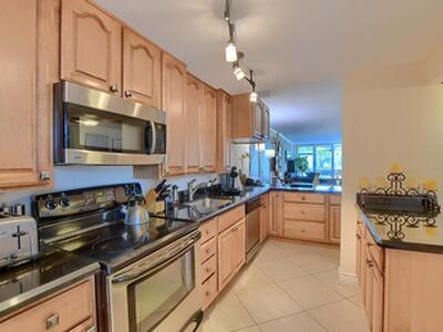 3 Royal Palm Way, Boca Raton, FL 33432