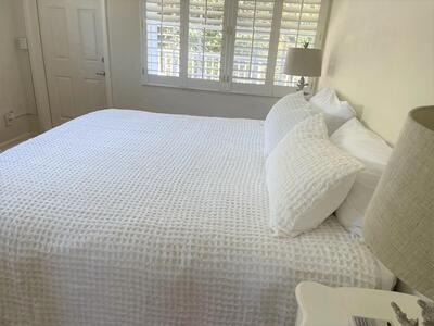 33 East Road, Delray Beach, FL 33483