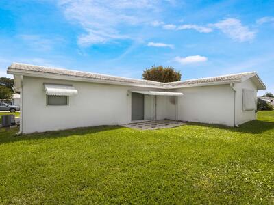 127 E Leisureville Boulevard, Boynton Beach, FL 33426