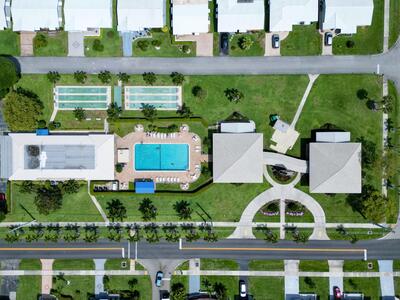 127 E Leisureville Boulevard, Boynton Beach, FL 33426