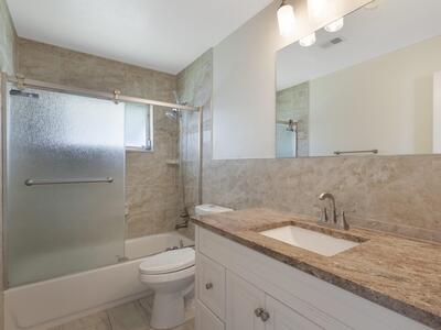 127 E Leisureville Boulevard, Boynton Beach, FL 33426