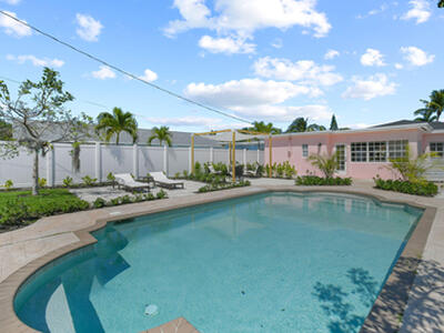 815 N Ocean Breeze