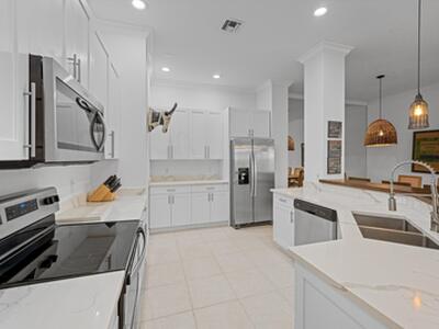 2911 Twin Oaks Way, Wellington, FL 33414