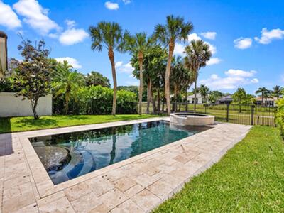 2911 Twin Oaks Way, Wellington, FL 33414