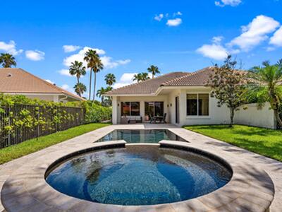 2911 Twin Oaks Way, Wellington, FL 33414