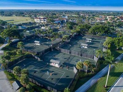 10655 La Strada, West Palm Beach, FL 33401