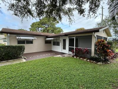 424 SW Natura Avenue, Deerfield Beach, FL 33441