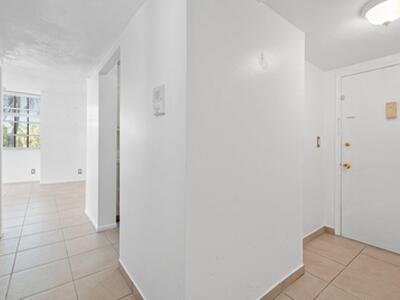 250 NE 20th Street, Boca Raton, FL 33431