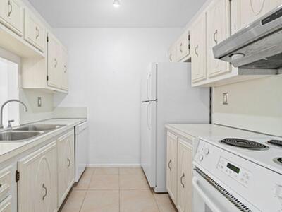 250 NE 20th Street, Boca Raton, FL 33431