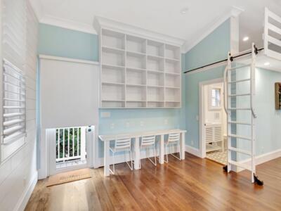 200 NW 10th Street NW, Boca Raton, FL 33432