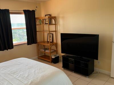 3465 Via Poinciana, Lake Worth, FL 33467