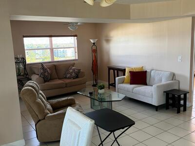 3465 Via Poinciana, Lake Worth, FL 33467