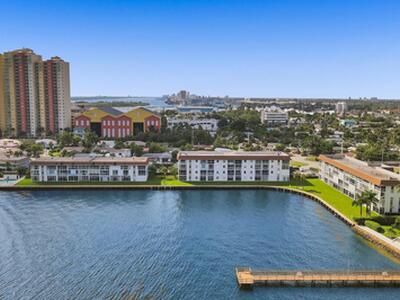 410 Wilma Circle Circle, Riviera Beach, FL 33404