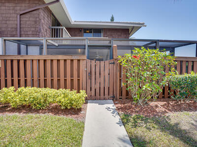 3201 SE Guinevere Lane, Port Saint Lucie, FL 34952