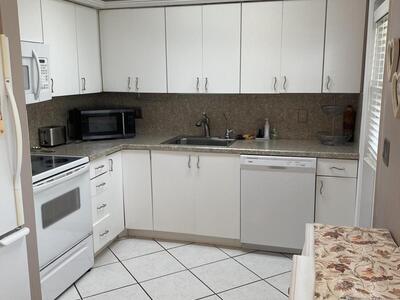 2121 NE 42nd Court, Lighthouse Point, FL 33064