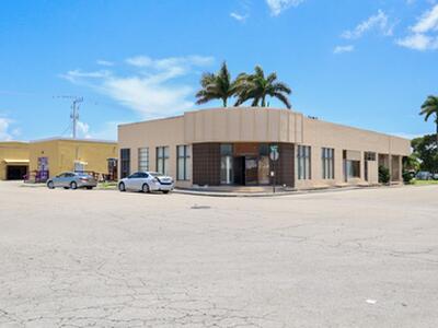 40 SW Avenue B Avenue