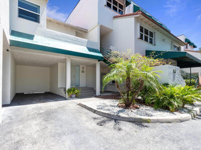 316 N Lake Drive