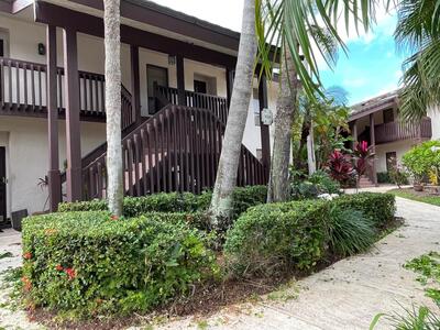 9256 Sabal Ridge Circle, Boca Raton, FL 33428