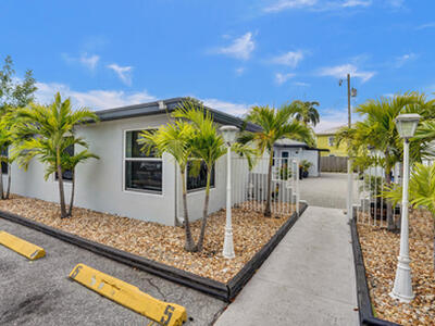 220 Walton Boulevard, West Palm Beach, FL 33405