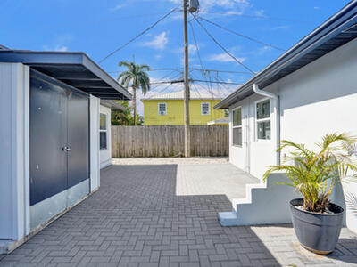 220 Walton Boulevard, West Palm Beach, FL 33405