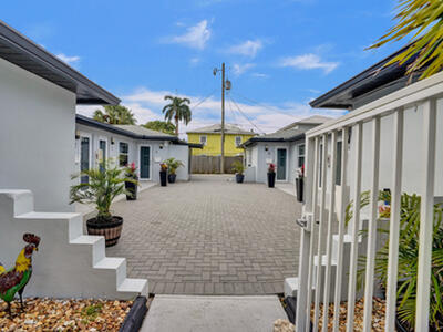 220 Walton Boulevard, West Palm Beach, FL 33405