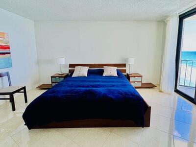 5420 N Ocean Drive, Singer Island, FL 33404