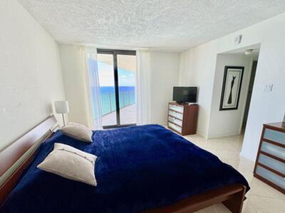 5420 N Ocean Drive, Singer Island, FL 33404