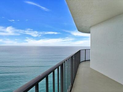 5420 N Ocean Drive, Singer Island, FL 33404