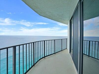 5420 N Ocean Drive, Singer Island, FL 33404