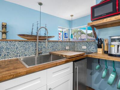 300 SE 7th Avenue, Delray Beach, FL 33483