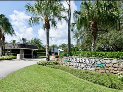 9239 SE Riverfront Terrace