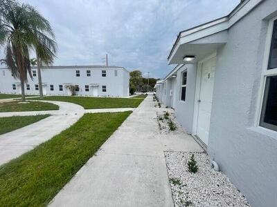 4393 Windsor Avenue, West Palm Beach, FL 33407