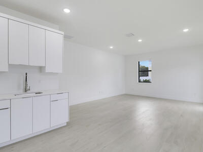 17780 Thelma Avenue, Jupiter, FL 33458