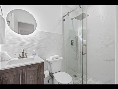 5040 NE 22nd Avenue, Lighthouse Point, FL 33064