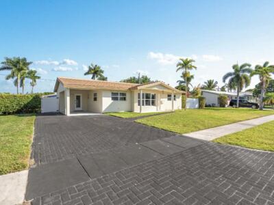 5040 NE 22nd Avenue, Lighthouse Point, FL 33064